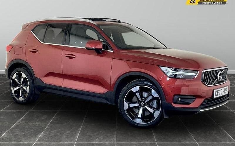 Red Used 2021 Volvo XC40 Inscription SUV | £23,795 (Good price) - Image 1/2
