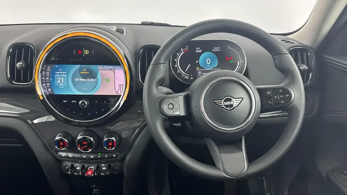 Used Mini Cooper Countryman Classic 134 HP (98 kW) 2022 Black SUV