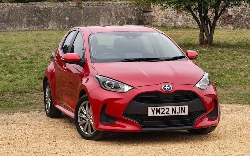 Used 2025 Toyota Yaris Hybrid Hatchback | £15,650 (Super price) - Image 1/2
