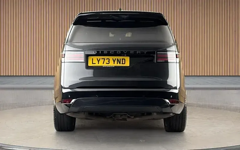 Used Land Rover Discovery 5 HSE Dynamic 300 HP (220 kW) 2024 SUV