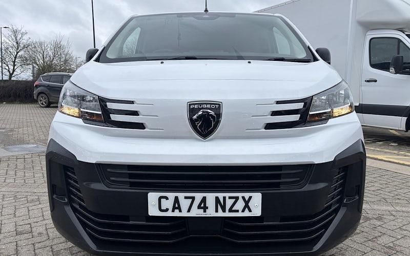 Used Peugeot Expert 120 HP (88 kW) 2025 Van