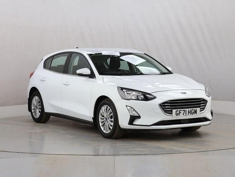 Used Ford Focus Titanium 125 HP (91 kW) 2022 White Hatchback