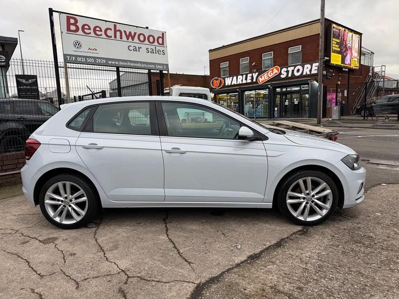 Used VW Polo SEL 2018 Silver Hatchback