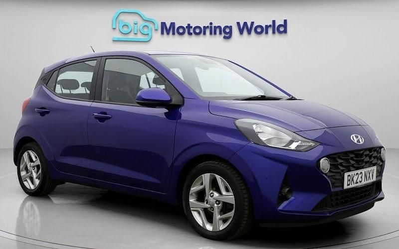 Used Hyundai i10 SE 67 HP (49 kW) 2023 Blue Hatchback