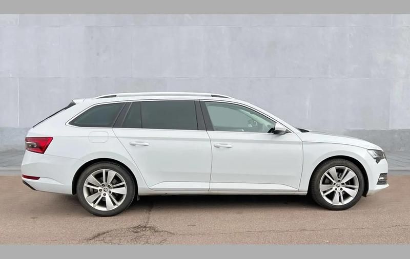 Used Skoda Superb SE L 150 HP (110 kW) 2023 White Estate