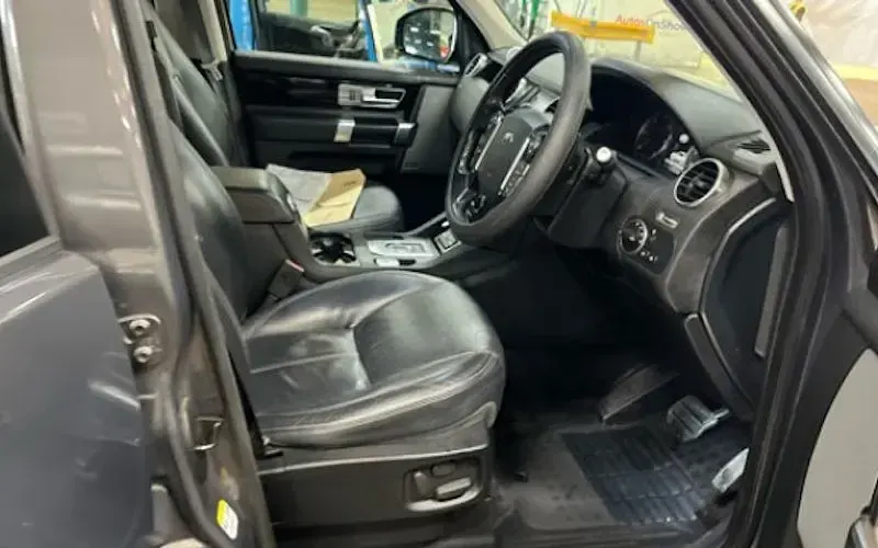 Used Land Rover Discovery HSE 256 HP (188 kW) 2016 Grey SUV