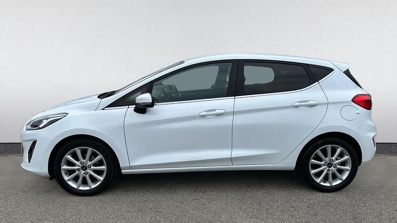 Used Ford Fiesta Titanium 125 HP (91 kW) 2021 White Hatchback