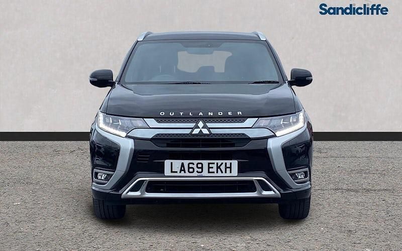 Used Mitsubishi Outlander P-HEV 177 HP (130 kW) 2018 Black Estate