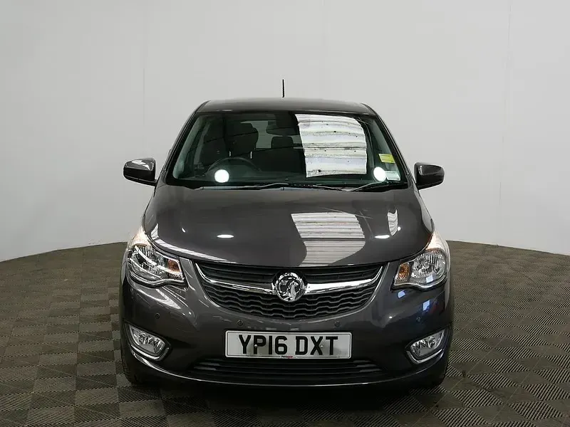 Second-hand Vauxhall Viva 75 CP (55 kW) 2016 Gri Hatchback