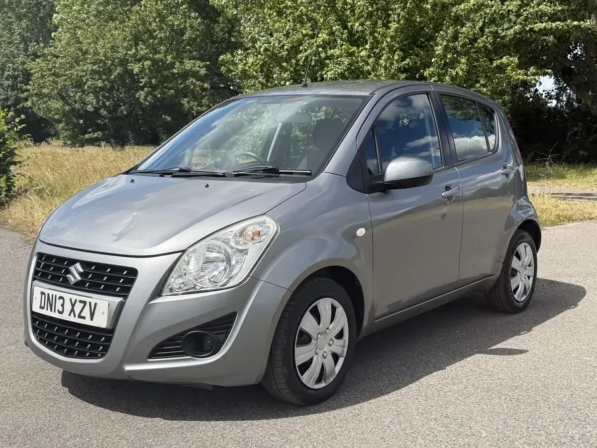 Used Suzuki Splash 67 HP (49 kW) 2013 Grey Hatchback