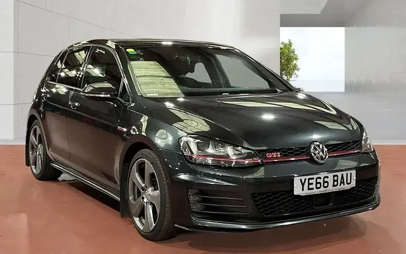 Used VW Golf VII GTI 220 HP (161 kW) 2016 Hatchback