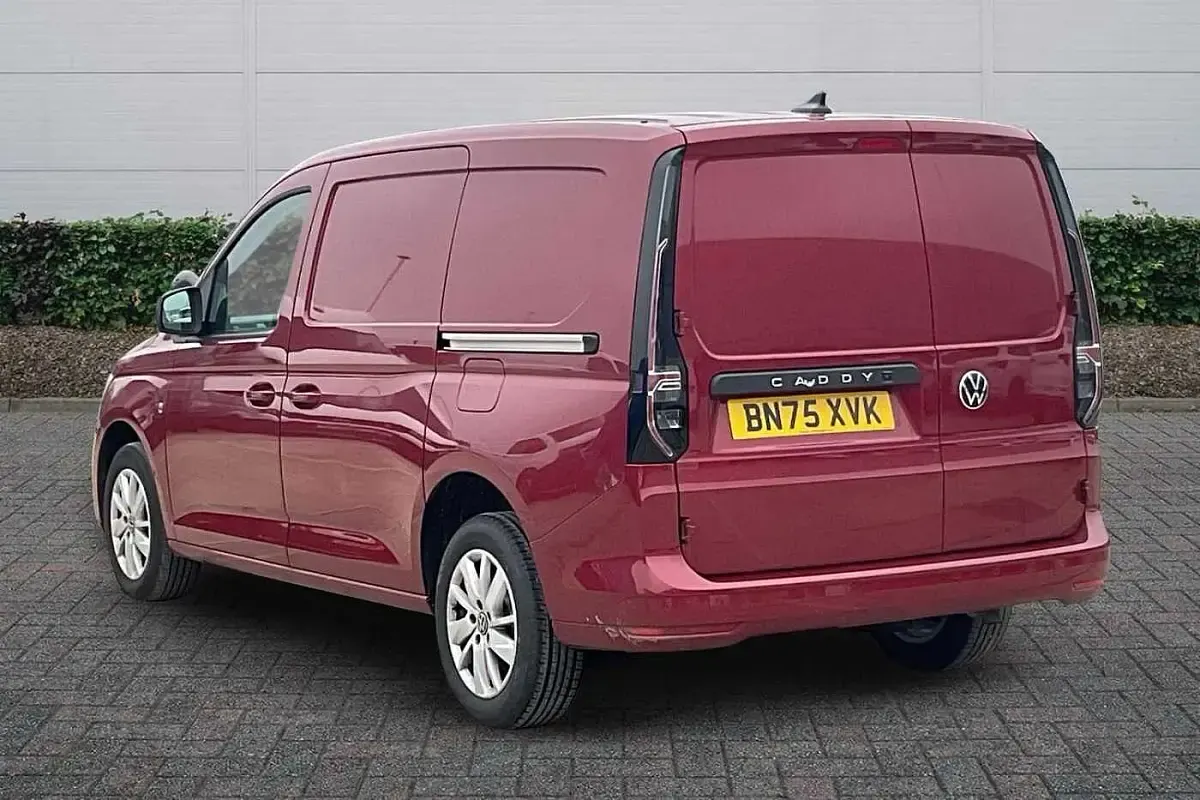 Used VW Caddy Maxi Pro 122 HP (89 kW) 2025 Red MPV
