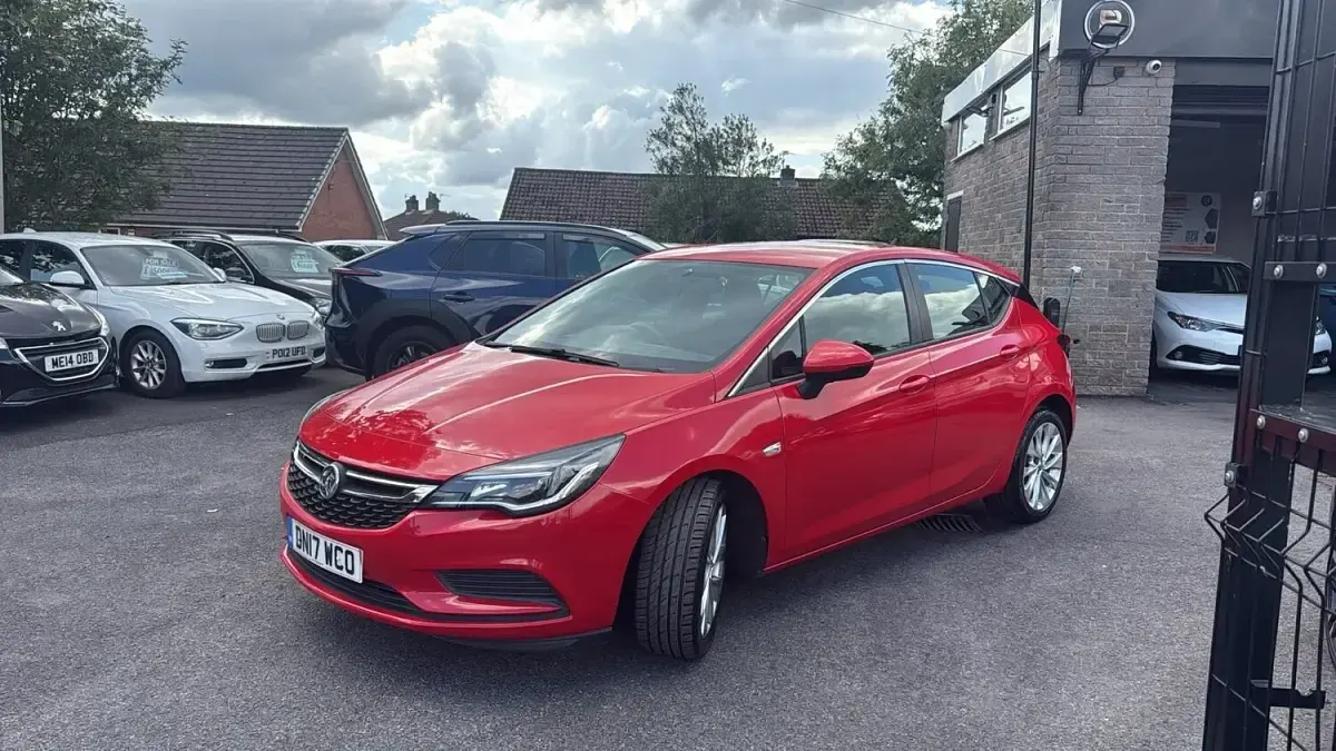 Used Vauxhall Astra 2017 Red Hatchback