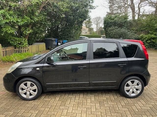 Used Nissan Note Tekna 110 HP (80 kW) 2008 Black Hatchback