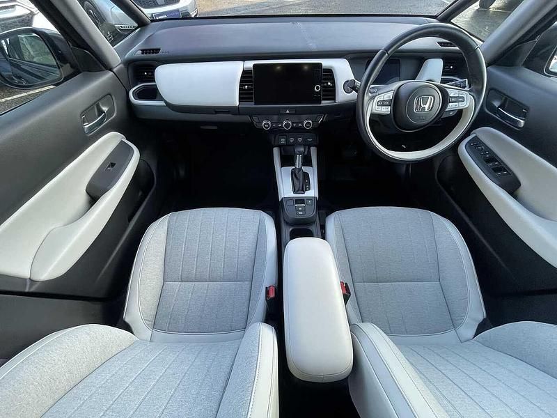 Used Honda Jazz Hybrid 109 HP (80 kW) 2022 Crystal black pearl Hatchback