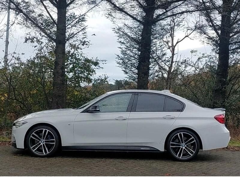 White Used 2017 BMW 320 M Sport Sedan | £14,995 (Fair price) - Image 1/1