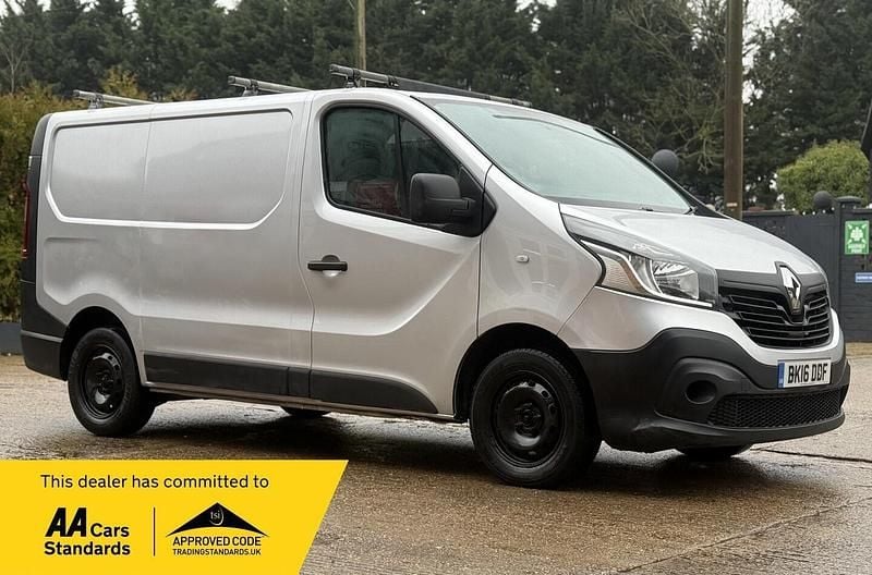 Used Renault Trafic Business 2016 Silver MPV