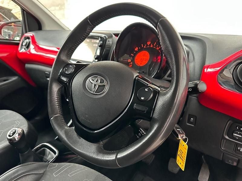 Used Toyota Aygo x-press 2015 Red Hatchback