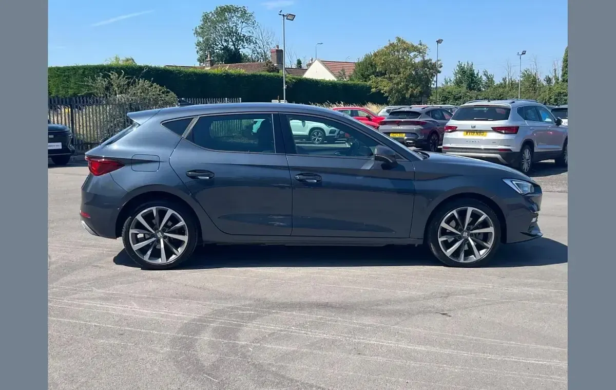 Used Seat Leon FR Sport 204 HP (150 kW) 2024 Grey Hatchback