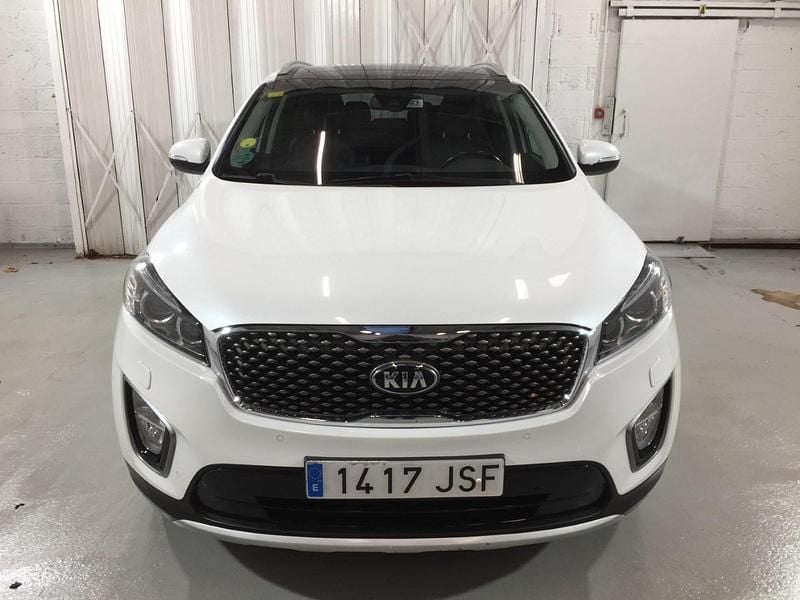 White Used 2016 Kia Sorento SUV | £14,950 (Expensive) - Image 1/4