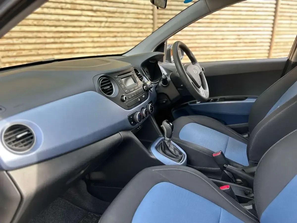 Used Hyundai i10 SE 87 HP (63 kW) 2014 Grey Hatchback