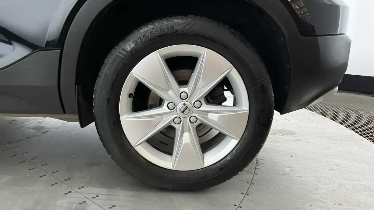 Used Volvo XC40 Core 161 HP (118 kW) 2023 SUV