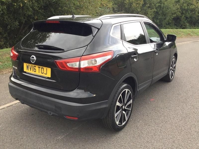 Used Nissan Qashqai Tekna 2016 Black SUV