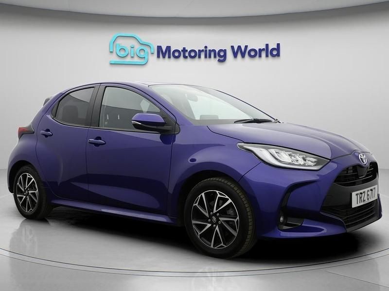 Blue Used 2022 Toyota Yaris Hybrid Design Hatchback | £16,200 (Good price) - Image 1/4