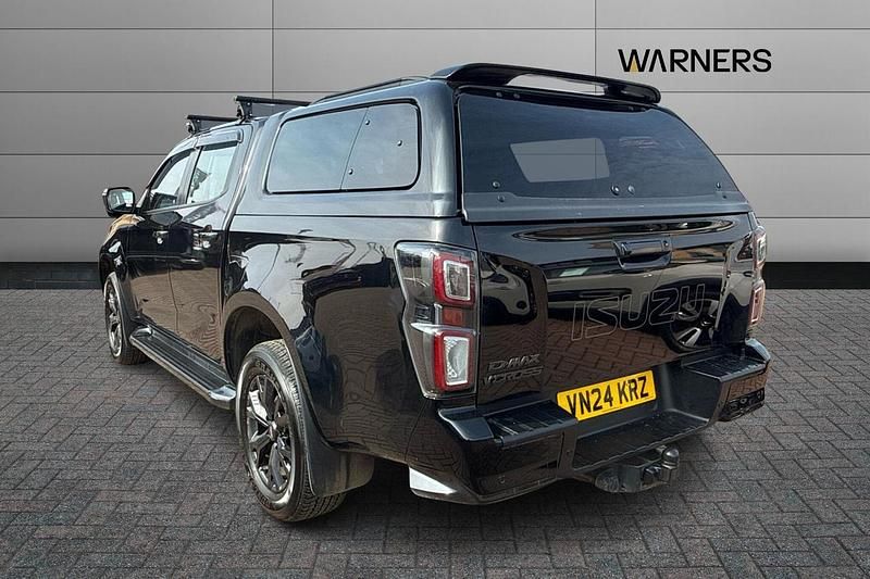 Used Isuzu D-Max 162 HP (119 kW) 2024 Black Pickup