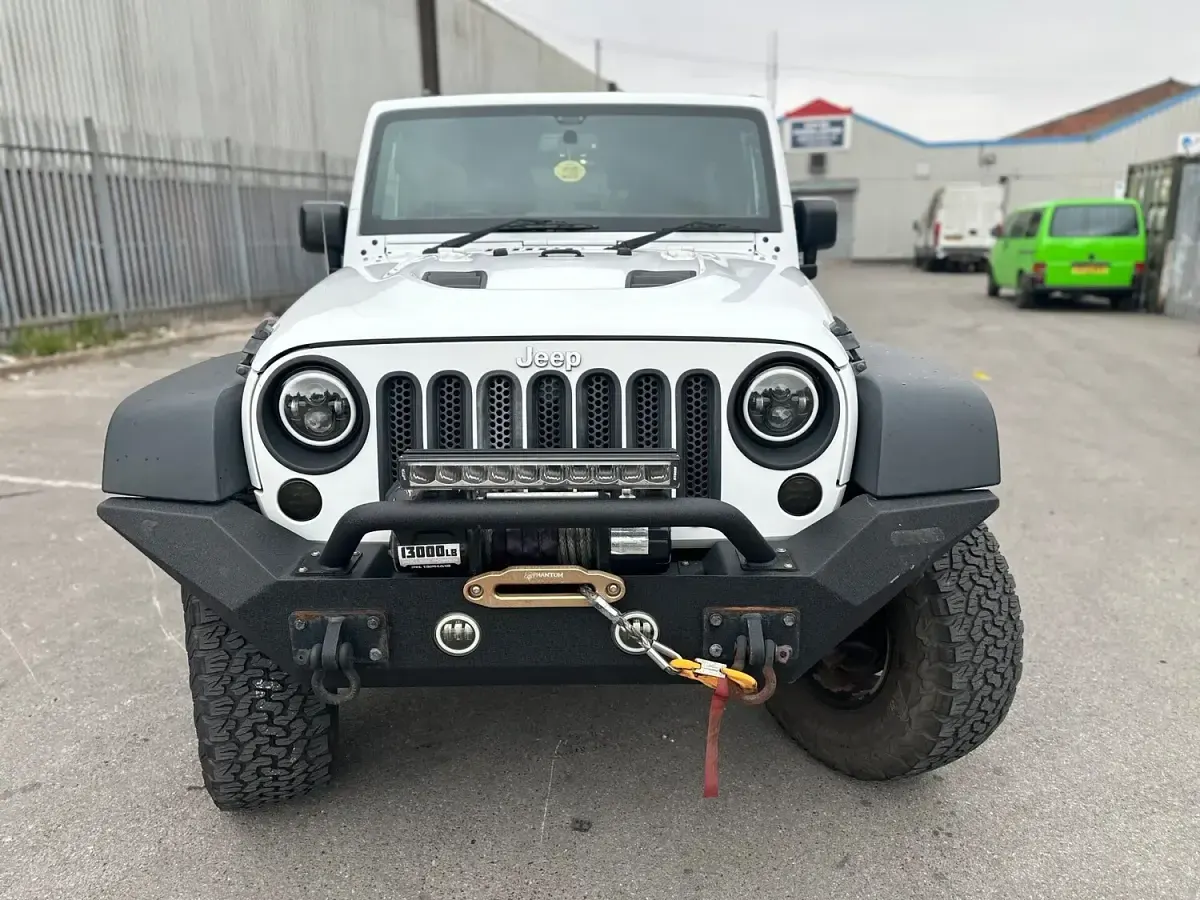 Used Jeep Wrangler Rubicon 280 HP (205 kW) 2015 White SUV