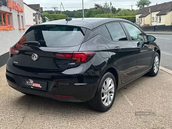 Used Vauxhall Astra Business Edition 122 HP (89 kW) 2020 Black Hatchback