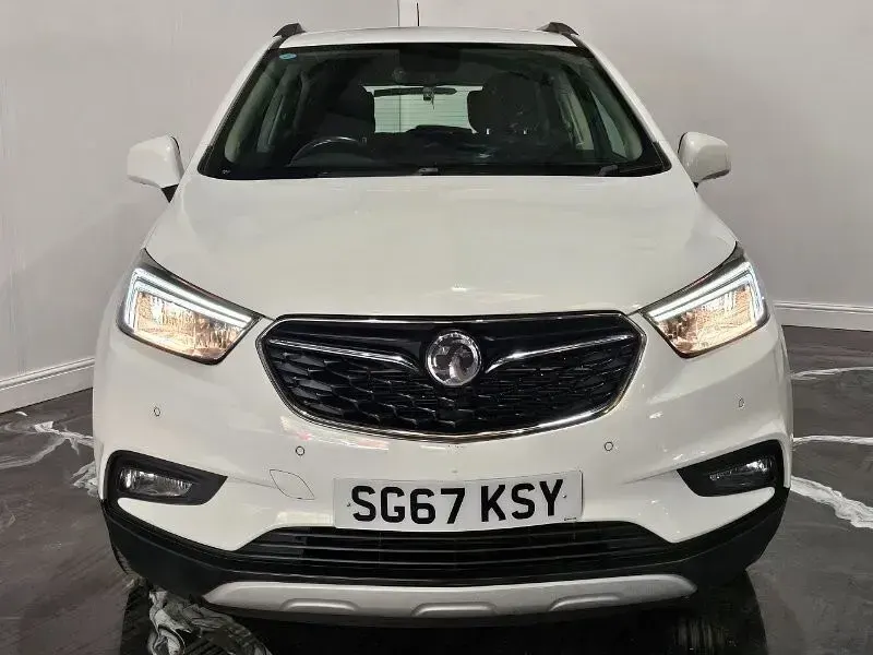 Used Vauxhall Mokka X Design Edition 140 HP (102 kW) 2017 White SUV