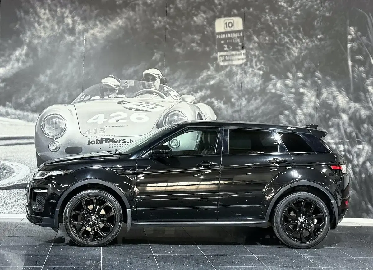 Used Land Rover Range Rover evoque HSE Dynamic 2018 Black Estate