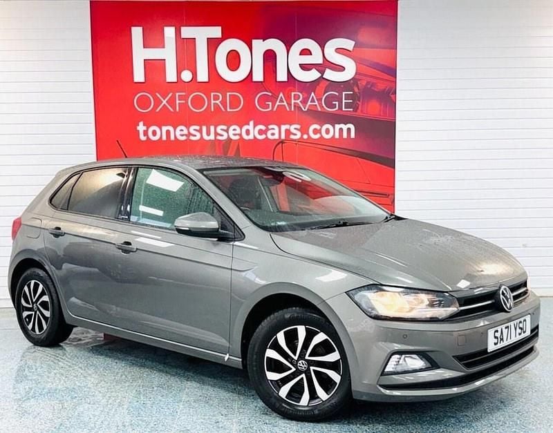 Begagnad VW Polo Active 95 HK (69 kW) 2021 Grå Halvkombi