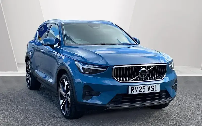 Usado Volvo XC40 Ultra 163 HP (119 kW) 2026 SUV