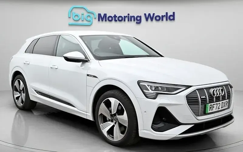 Używany Audi e-tron S-Line 230 kW (313 KM) 2022 SUV