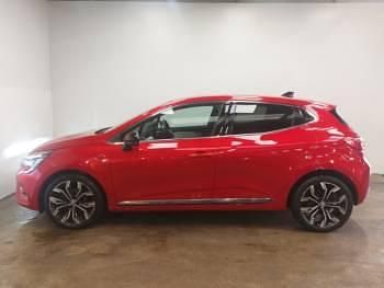 Used Renault Clio V Techno 90 HP (66 kW) 2023 Red Hatchback