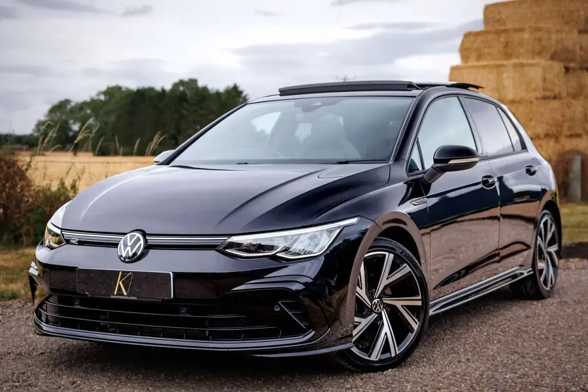 Used VW Golf VIII R-line 150 HP (110 kW) 2023 Black Hatchback