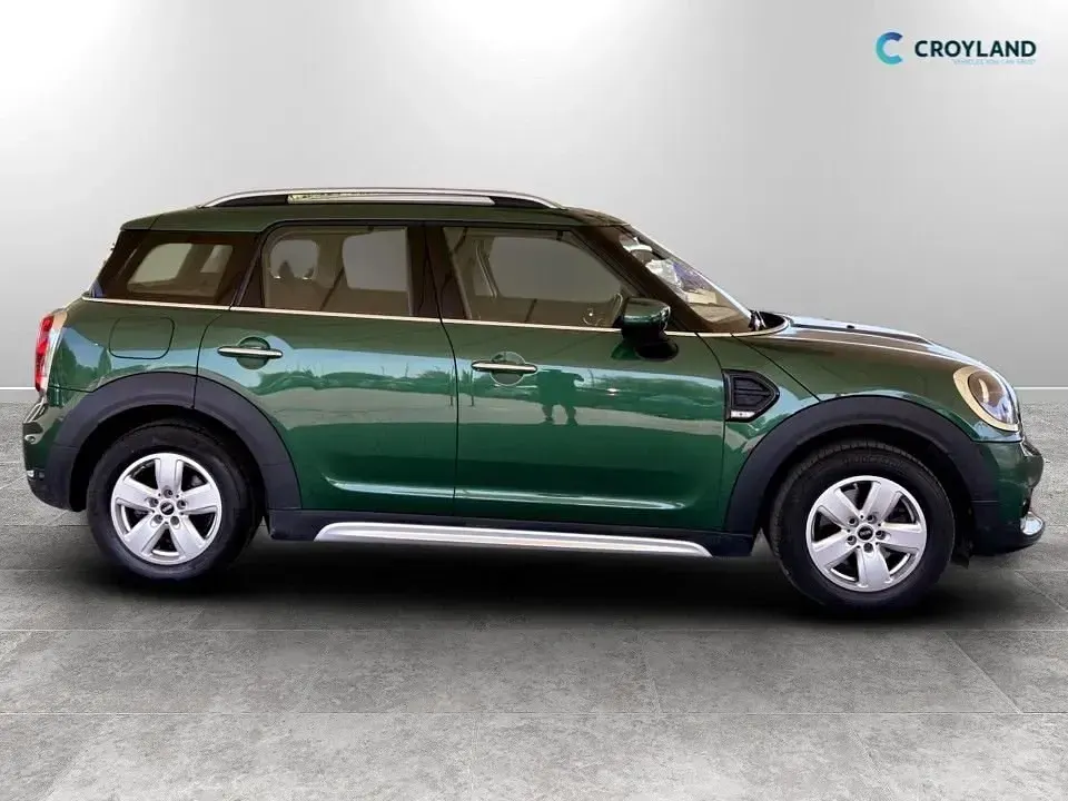 Usado Mini Cooper Classic 136 CV (100 kW) 2019 Verde Utilitario