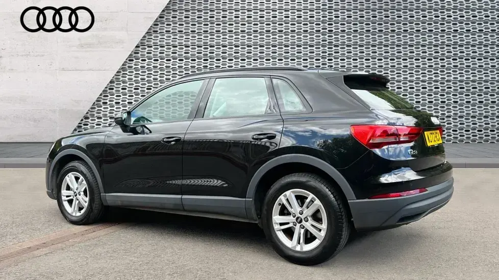 Used Audi Q3 Design 150 HP (110 kW) 2022 Black SUV