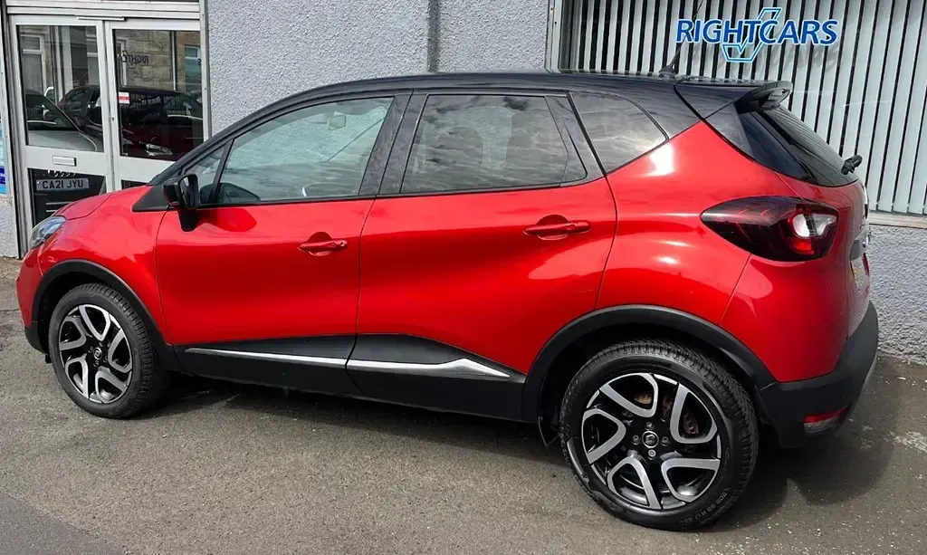 Used Renault Captur Dynamique 2018 Red/black SUV