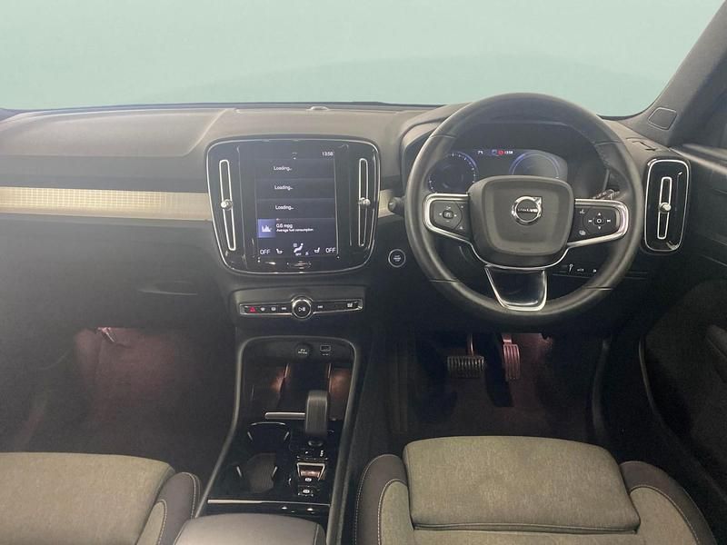 Used Volvo XC40 Plus 211 HP (155 kW) 2022 Black SUV