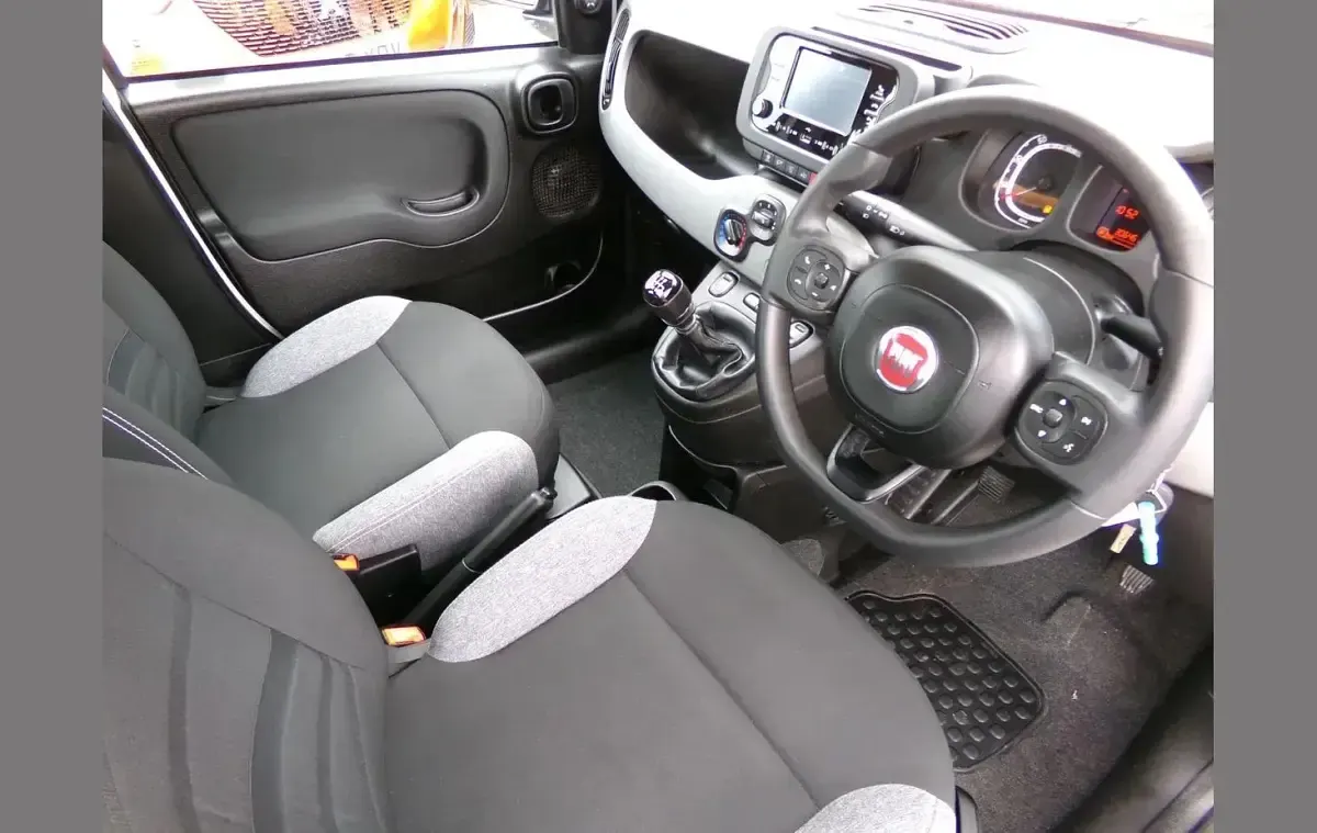 Used Fiat Panda Cross Cross 70 HP (51 kW) 2023 White Hatchback