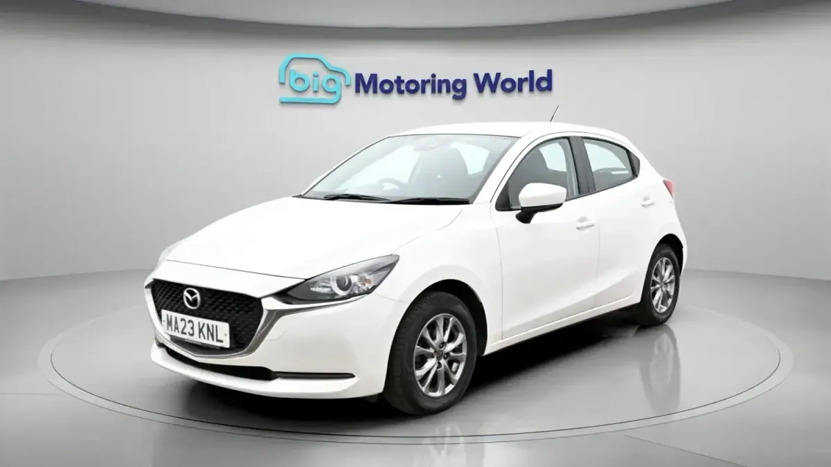 Używany Mazda 2 2023 Biały Hatchback