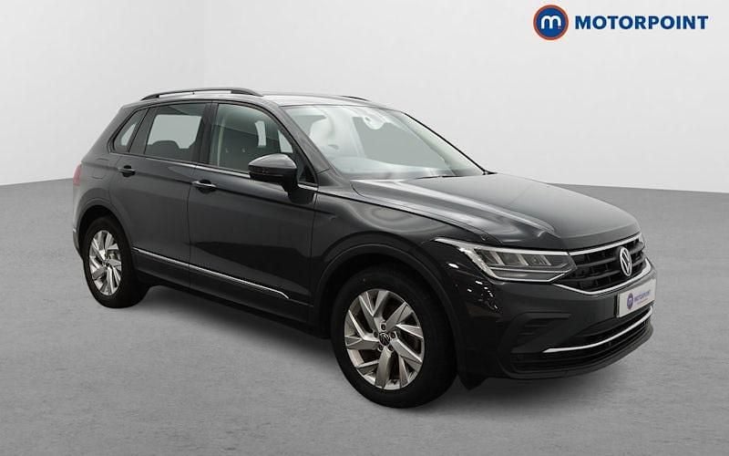 Used 2023 VW Tiguan Life SUV | £18,749 (Good price) - Image 1/4