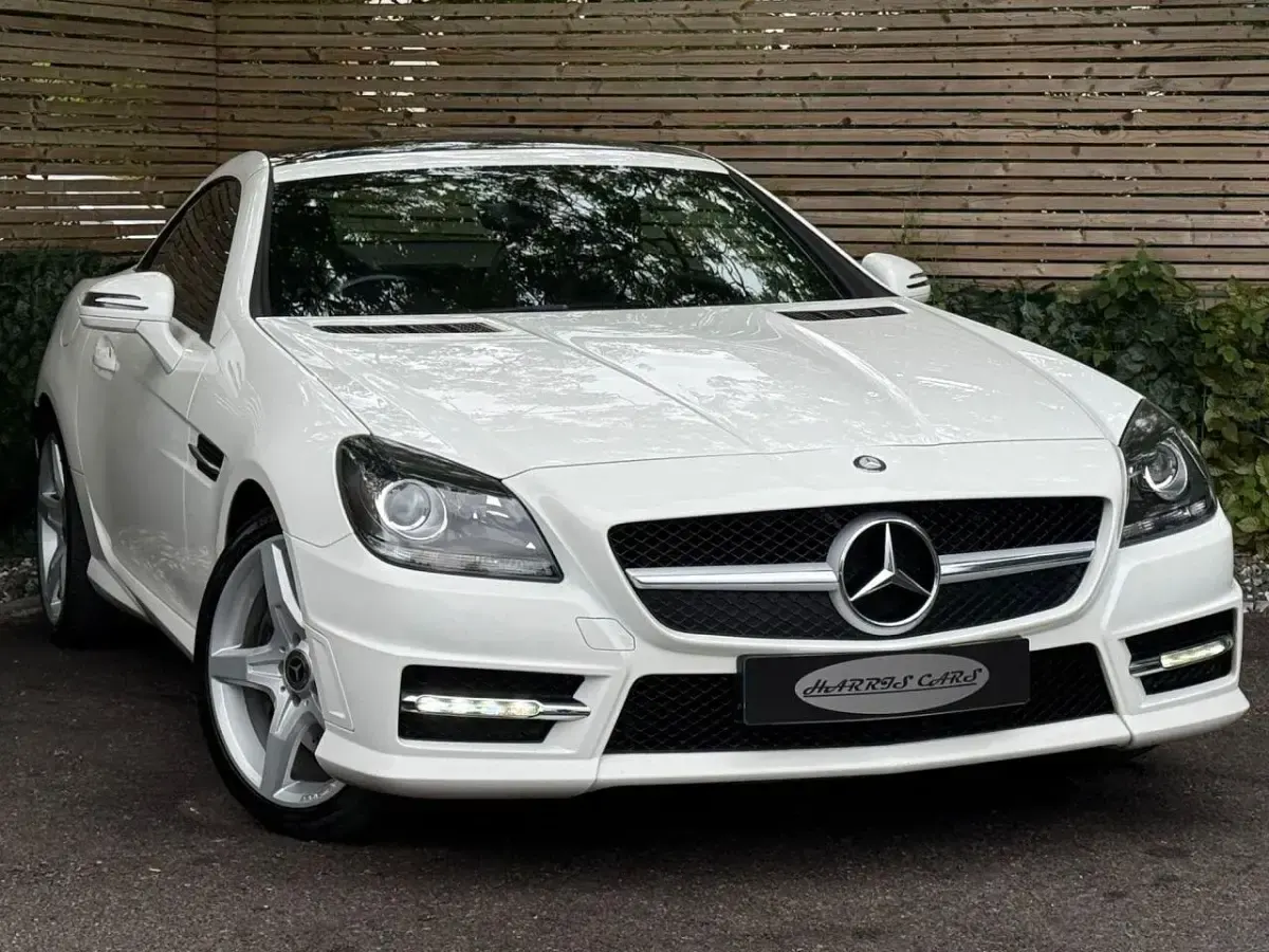 Used Mercedes SLK250 AMG 204 HP (150 kW) 2015 White Cabriolet