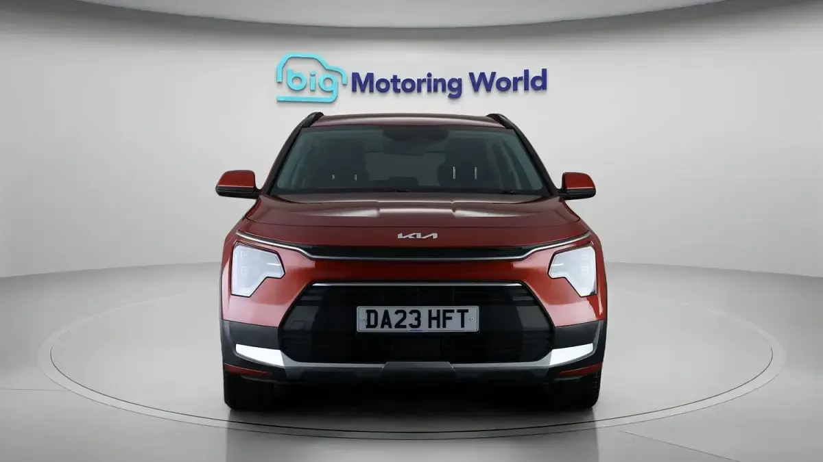 Used Kia Niro 141 HP (103 kW) 2023 Orange SUV