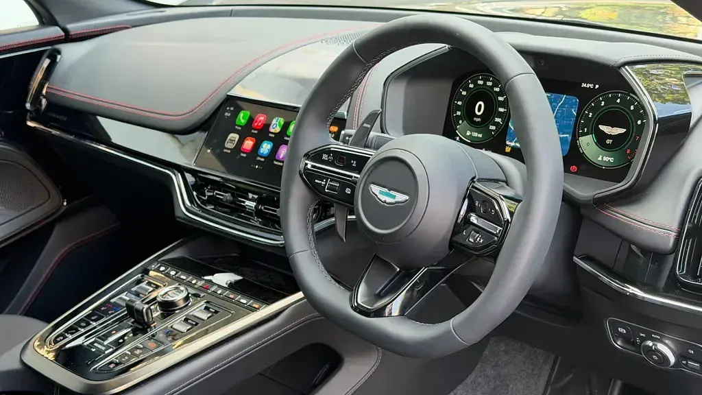 New Aston Martin DBX 727 HP (534 kW) 2026 Black SUV