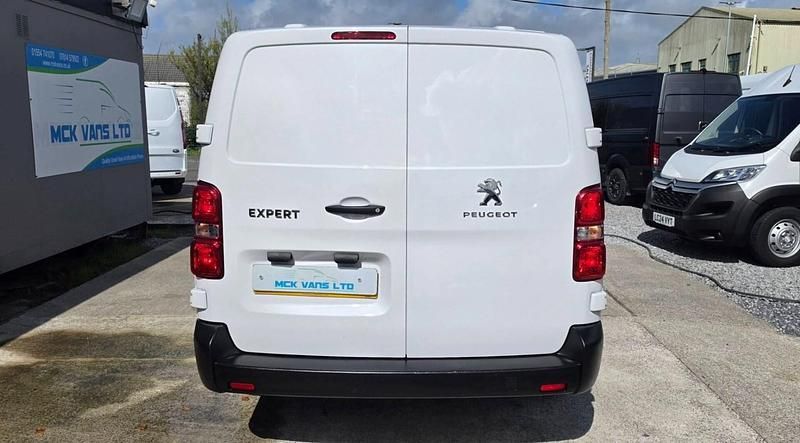Used Peugeot Expert Premium 100 HP (73 kW) 2022 White Van