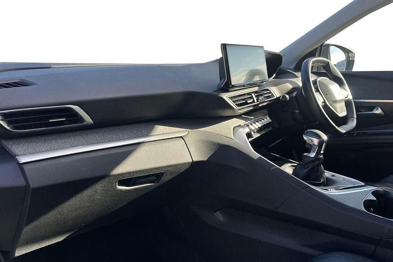 White Used 2022 Peugeot 3008 Allure Premium SUV | £17,995 (Fair price) - Image 1/4